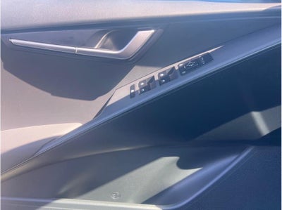 2025 Kia Niro LX Wagon 4D