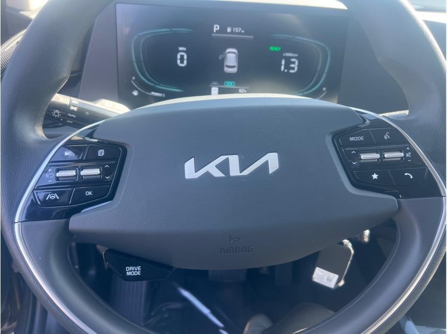 2025 Kia Niro LX Wagon 4D