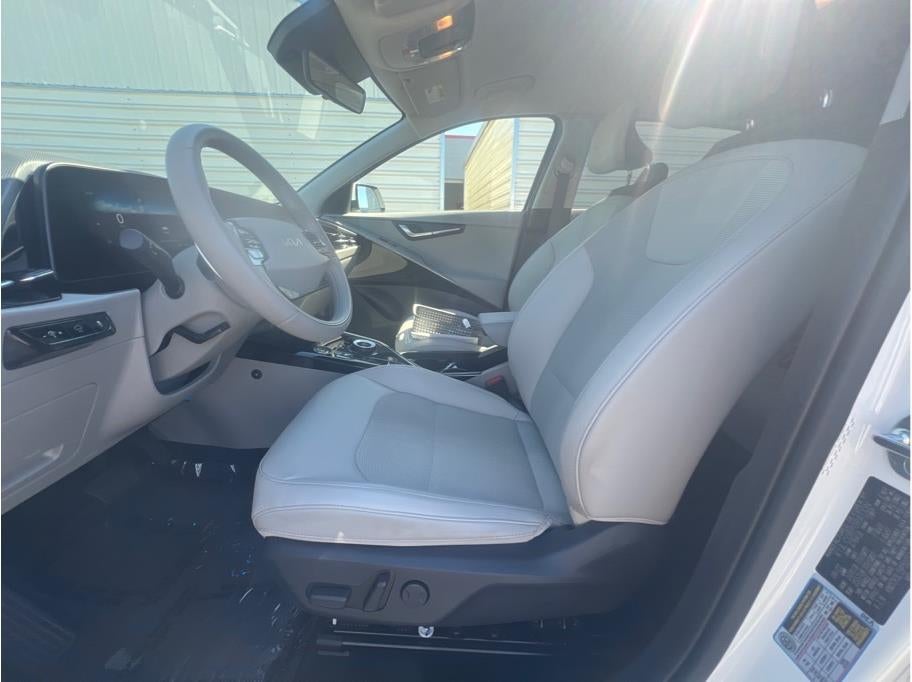2023 Kia Niro EV Wind Wagon 4D
