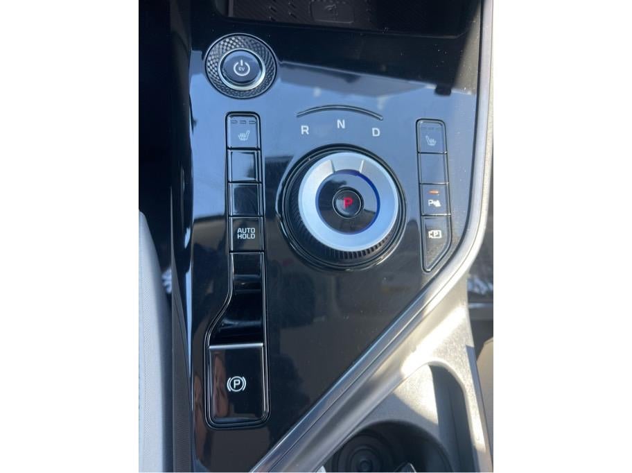 2023 Kia Niro EV Wind Wagon 4D