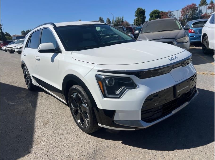2023 Kia Niro EV Wind Wagon 4D