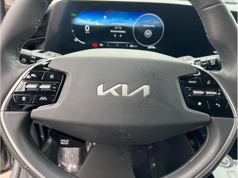 2023 Kia Niro EV Wind Wagon 4D