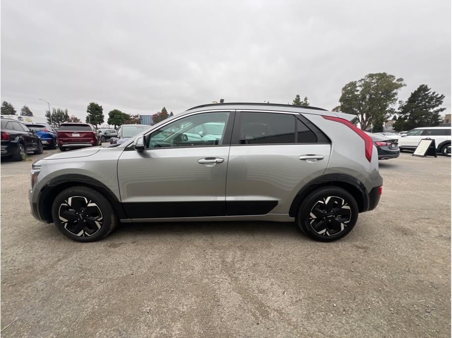 2023 Kia Niro EV Wind Wagon 4D