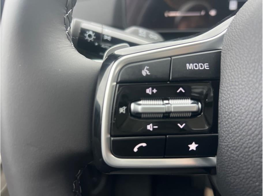 2026 Kia Carnival Hybrid LX