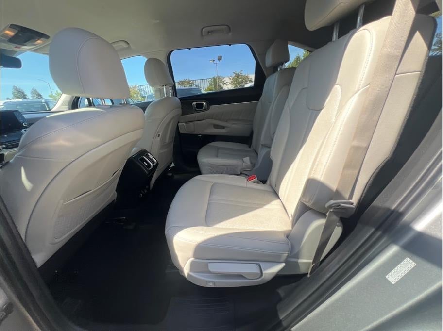 2023 Kia Sorento Hybrid SX-Prestige Sport Utility 4D