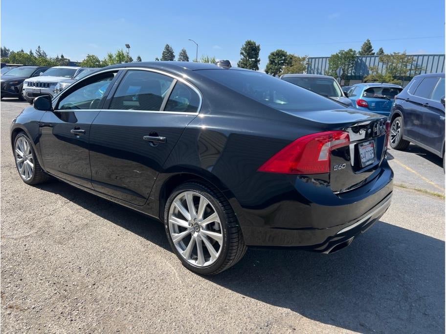 2016 Volvo S60 T5 Inscription Platinum Sedan 4D