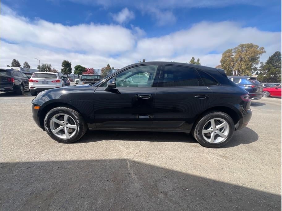 2018 Porsche Macan Sport Utility 4D
