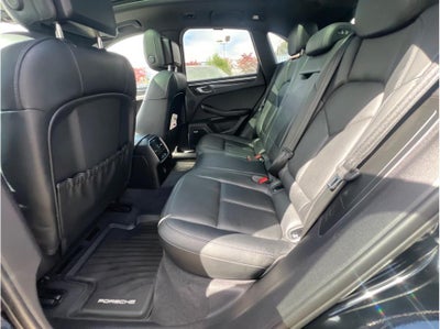 2018 Porsche Macan Sport Utility 4D