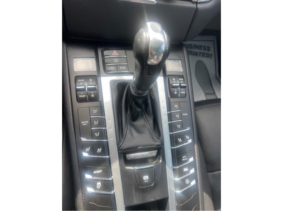 2018 Porsche Macan Sport Utility 4D