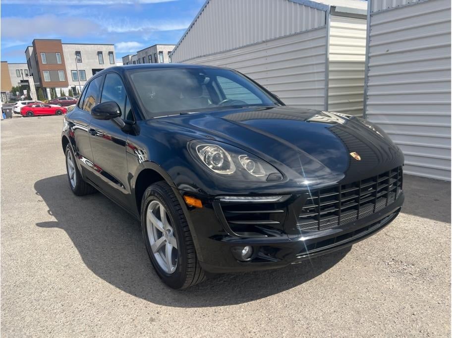 2018 Porsche Macan Sport Utility 4D