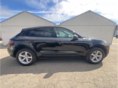 2018 Porsche Macan Sport Utility 4D