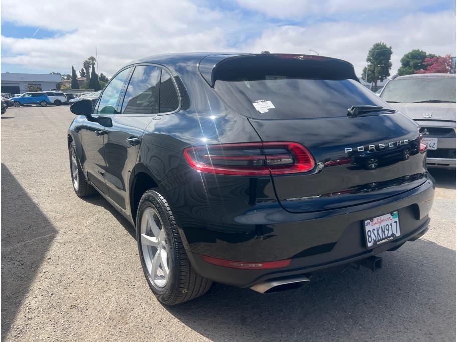2018 Porsche Macan Sport Utility 4D