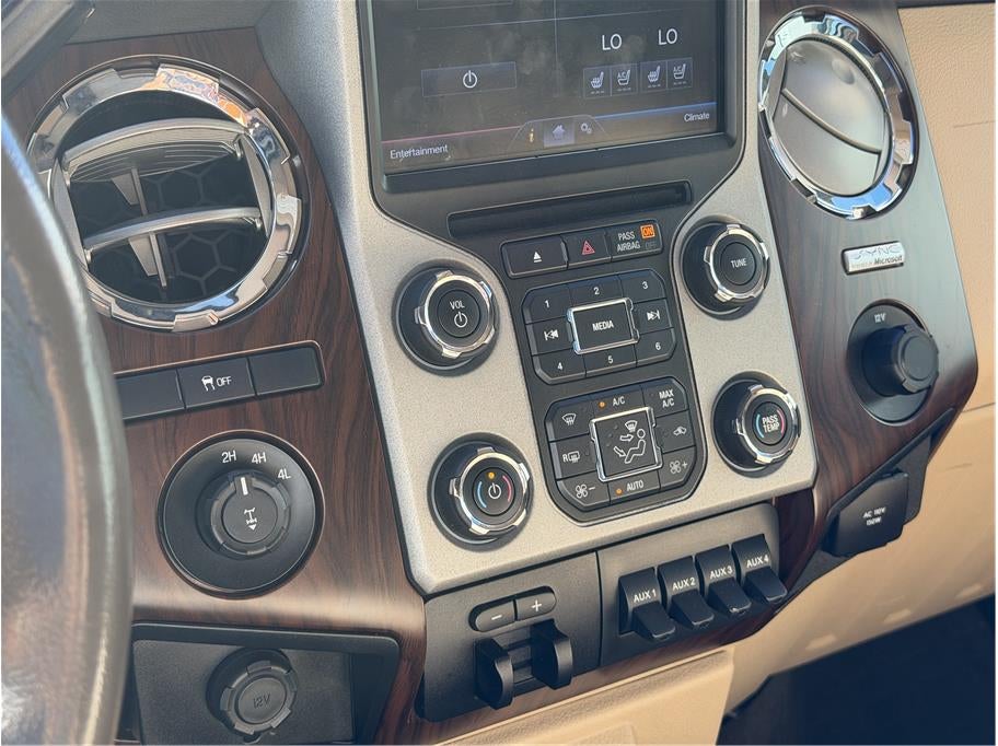 2013 Ford F350 Super Duty Super Cab Lariat Pickup 4D 8 ft
