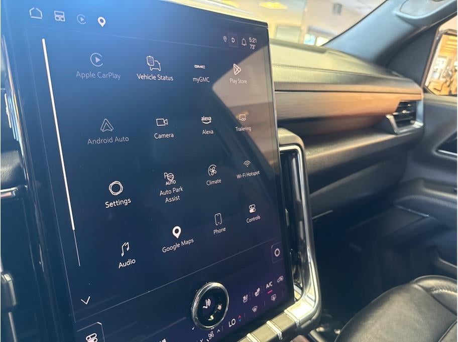 2025 GMC Yukon Denali Sport Utility 4D