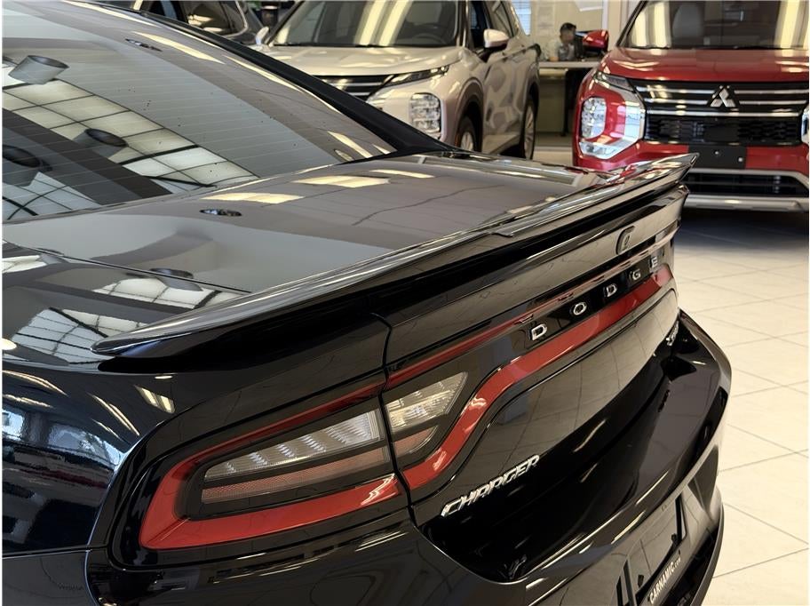 2016 Dodge Charger SRT Hellcat Sedan 4D