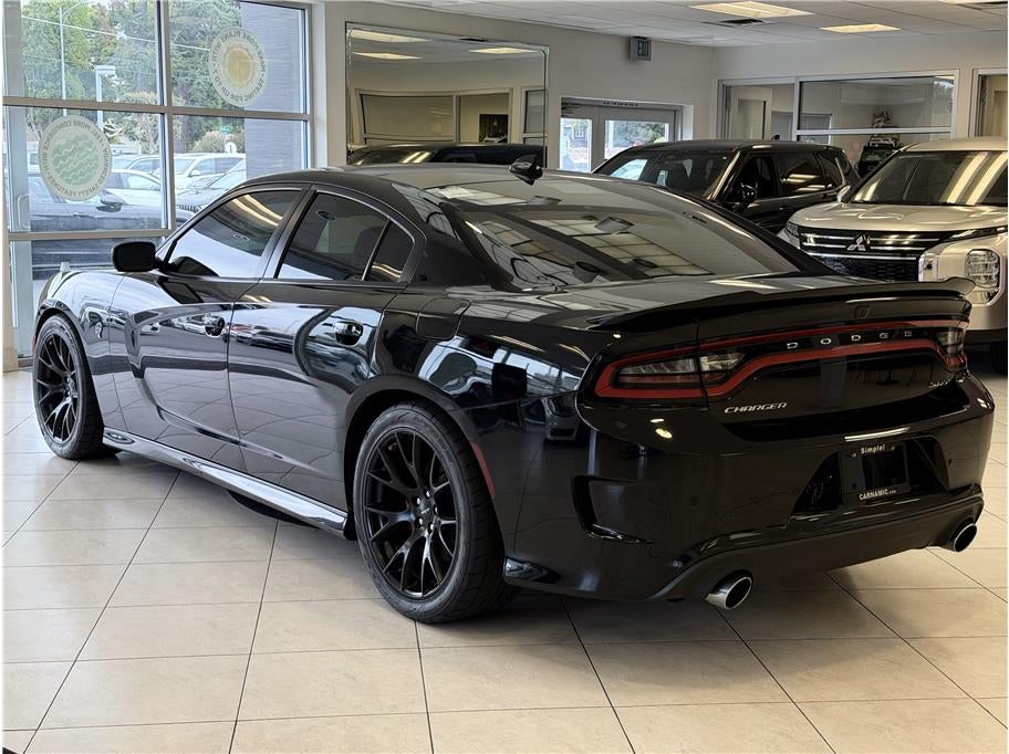 2016 Dodge Charger SRT Hellcat Sedan 4D