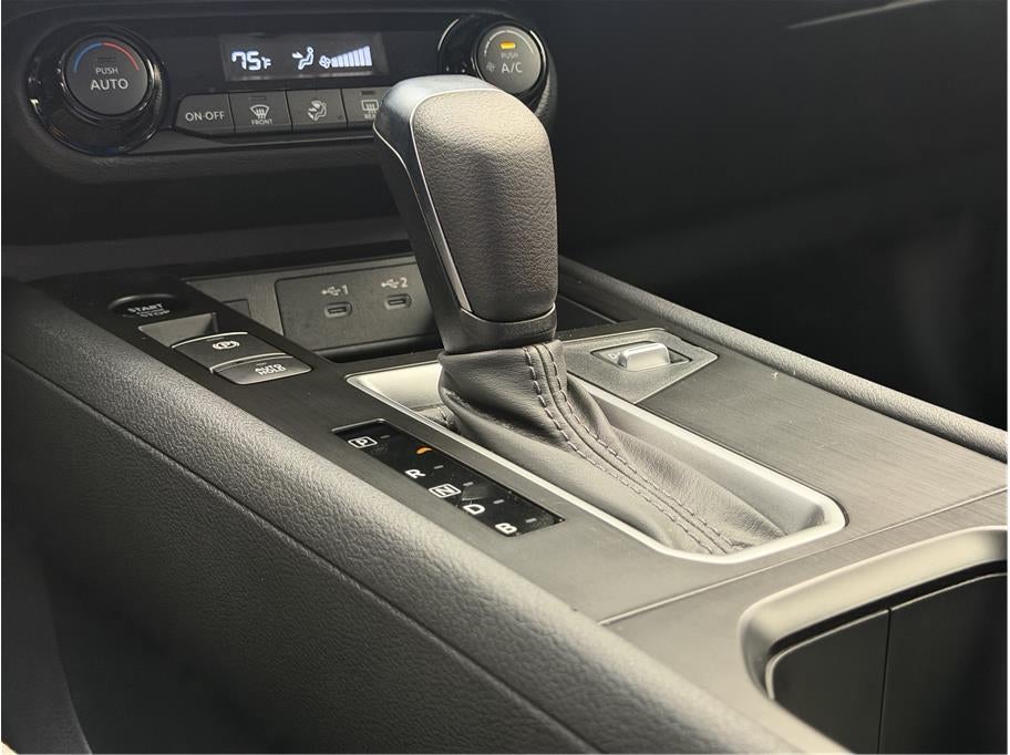 2026 Nissan Kicks SV Sport Utility 4D