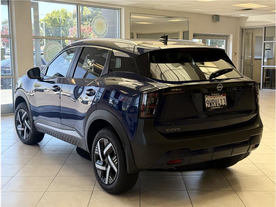 2026 Nissan Kicks SV Sport Utility 4D