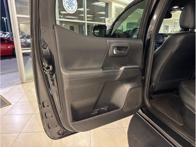 2022 Toyota Tacoma Double Cab TRD Off-Road Pickup 4D 5 ft