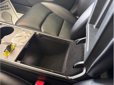 2022 Tesla Model 3 Long Range Sedan 4D