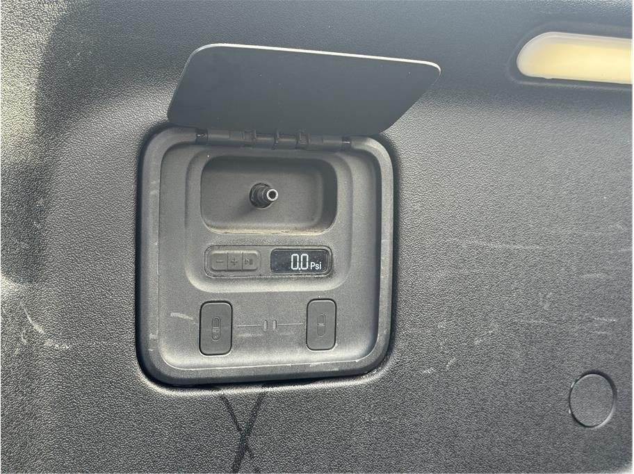 2022 Rivian R1T Adventure Pickup 4D 4 1/2 ft