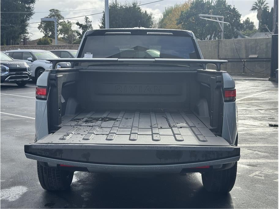 2022 Rivian R1T Adventure Pickup 4D 4 1/2 ft