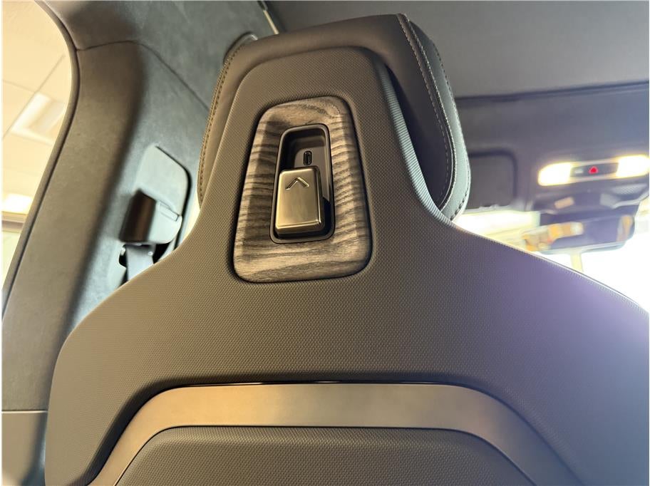 2022 Rivian R1T Adventure Pickup 4D 4 1/2 ft