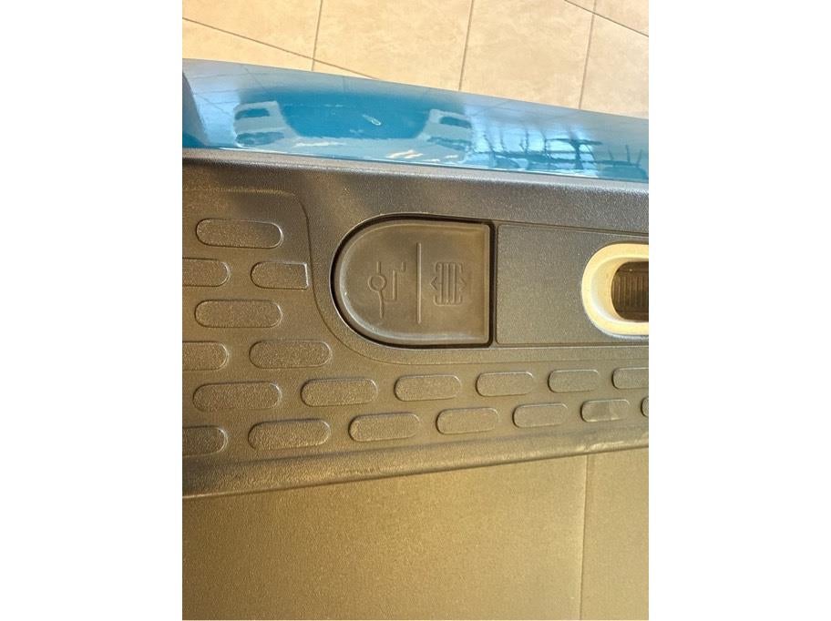 2022 RIVIAN R1T Launch Edition Pickup 4D 4 1/2 ft