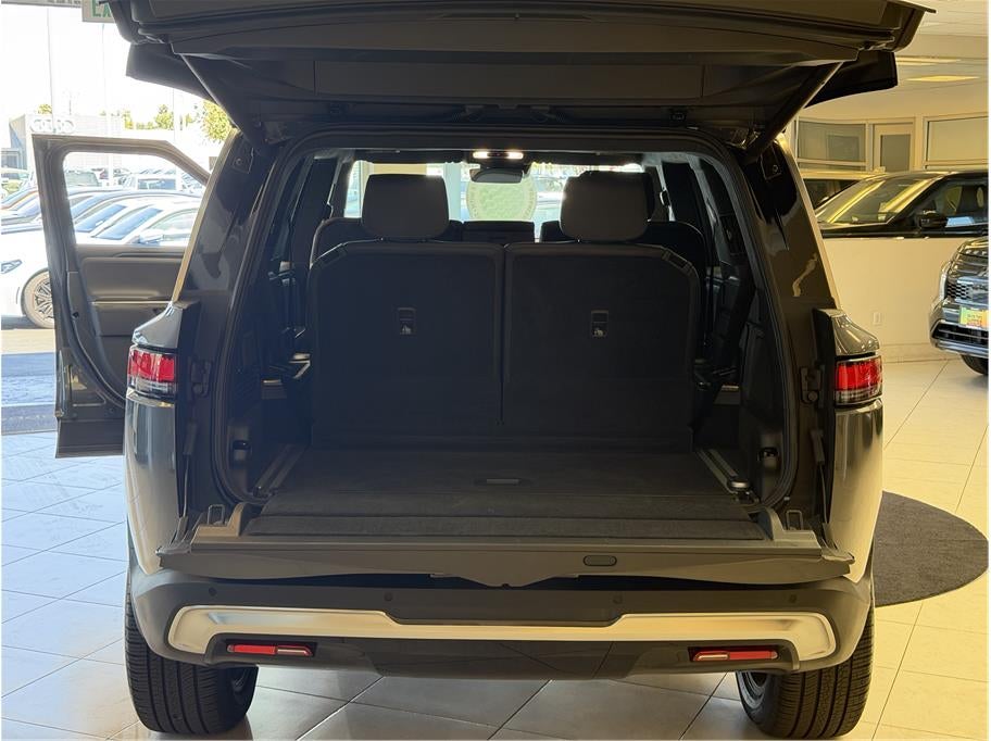 2024 Rivian R1S Dual Standard+ Sport Utility 4D