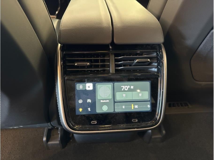 2024 Rivian R1S Dual Large Sport Utility 4D