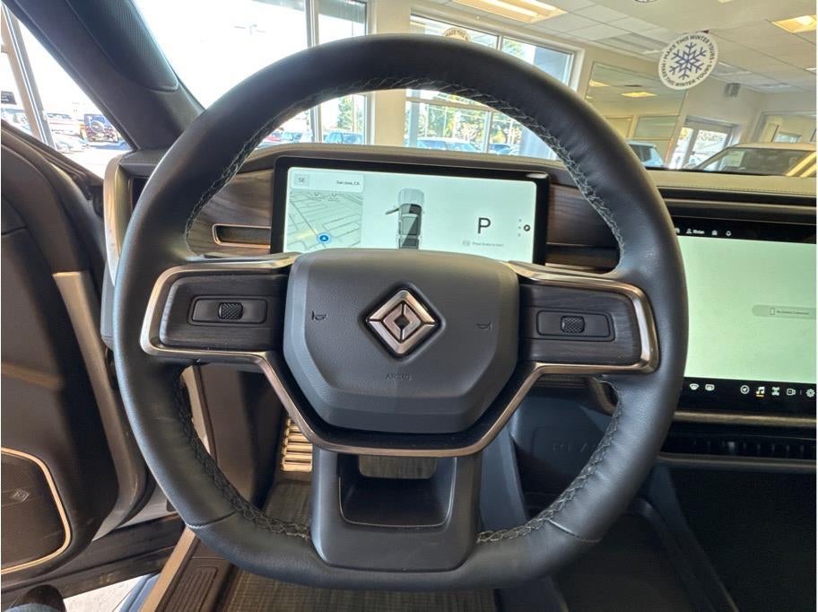 2024 Rivian R1S Dual Large Sport Utility 4D