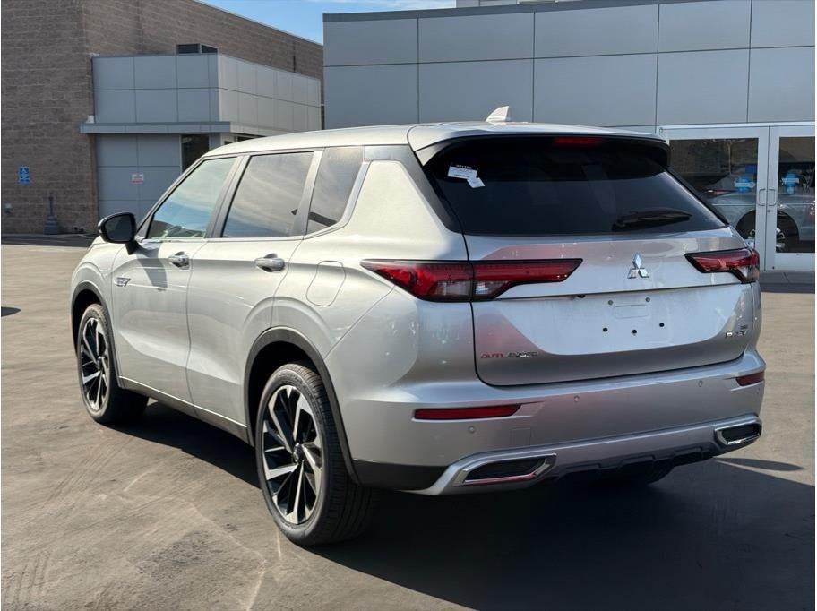 2025 Mitsubishi Outlander PHEV SE Sport Utility 4D