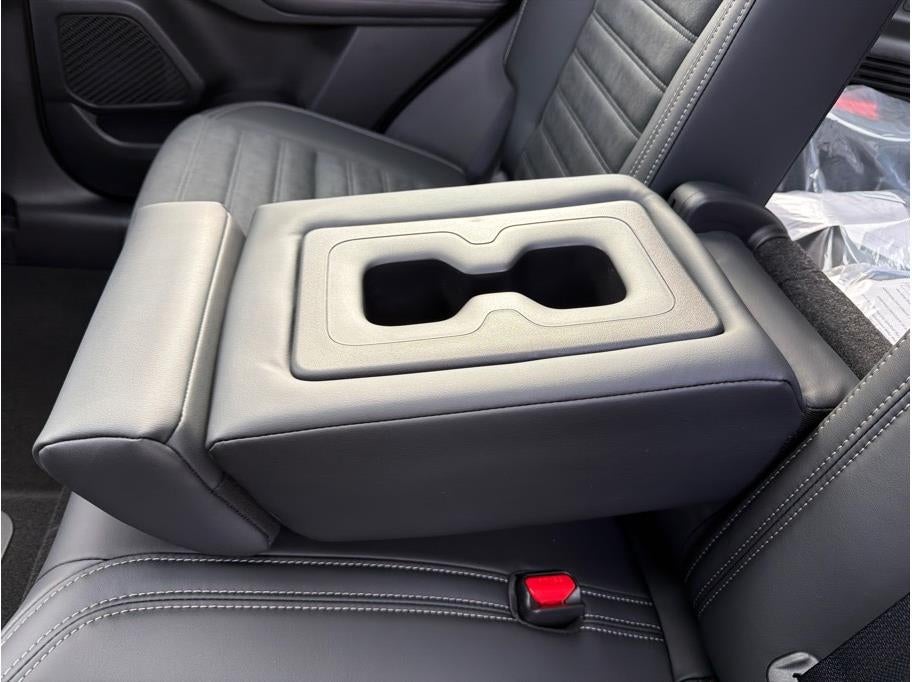 2025 Mitsubishi Outlander PHEV SE Tech Package