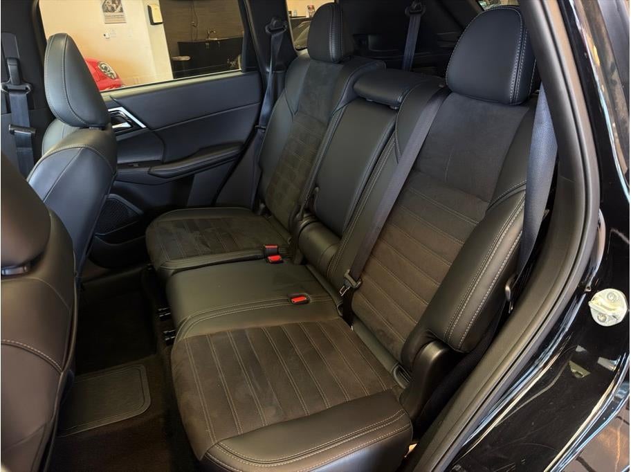 2024 Mitsubishi Outlander PHEV SE Sport Utility 4D