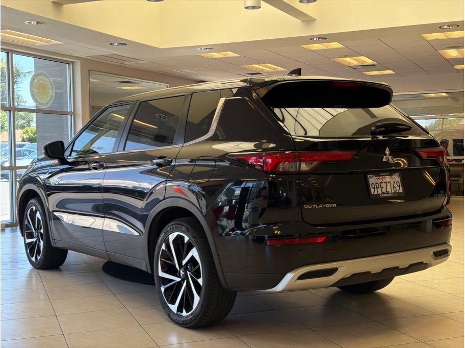2024 Mitsubishi Outlander PHEV SE Sport Utility 4D