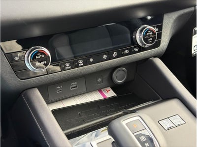 2025 Mitsubishi Outlander PHEV SE Tech Package