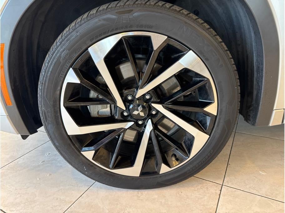 2023 Mitsubishi Outlander PHEV SEL Sport Utility 4D