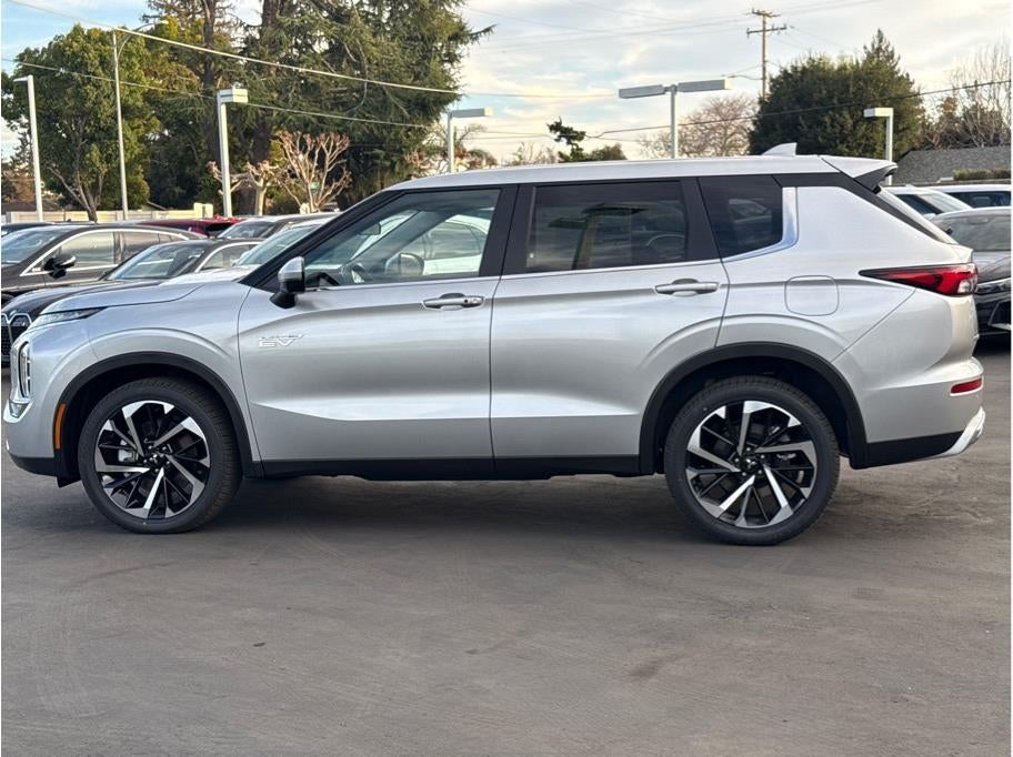 2025 Mitsubishi Outlander PHEV SE