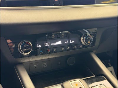 2023 Mitsubishi Outlander PHEV SEL Sport Utility 4D