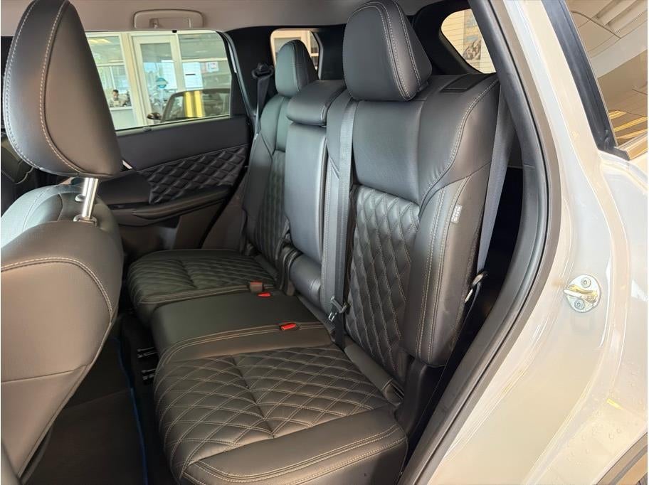 2023 Mitsubishi Outlander PHEV SEL Sport Utility 4D