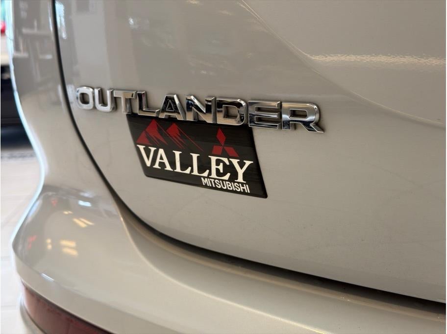 2023 Mitsubishi Outlander PHEV SEL Sport Utility 4D