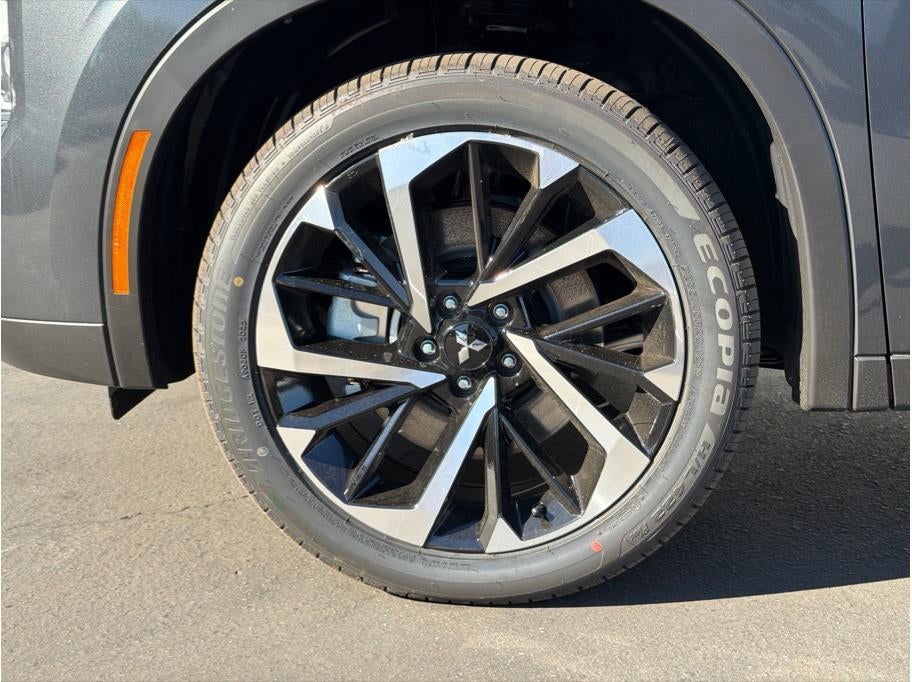 2025 Mitsubishi Outlander PHEV SE