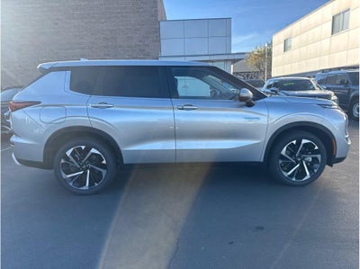 2025 Mitsubishi Outlander PHEV SE