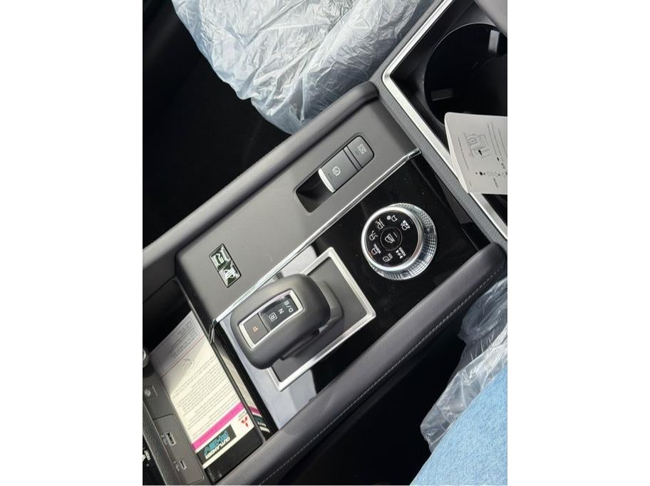 2025 Mitsubishi Outlander PHEV SE