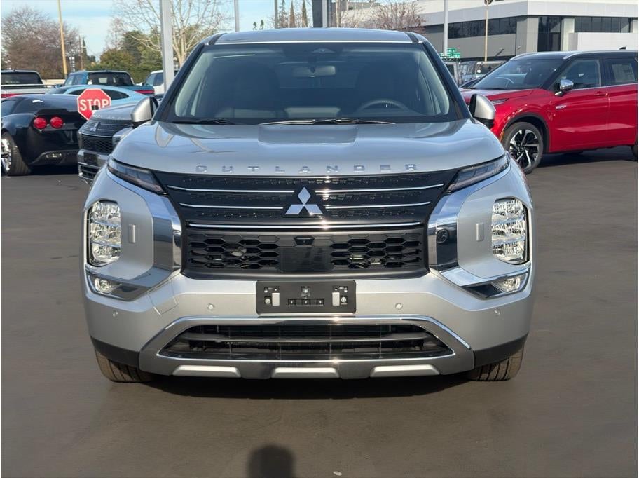 2025 Mitsubishi Outlander PHEV SE