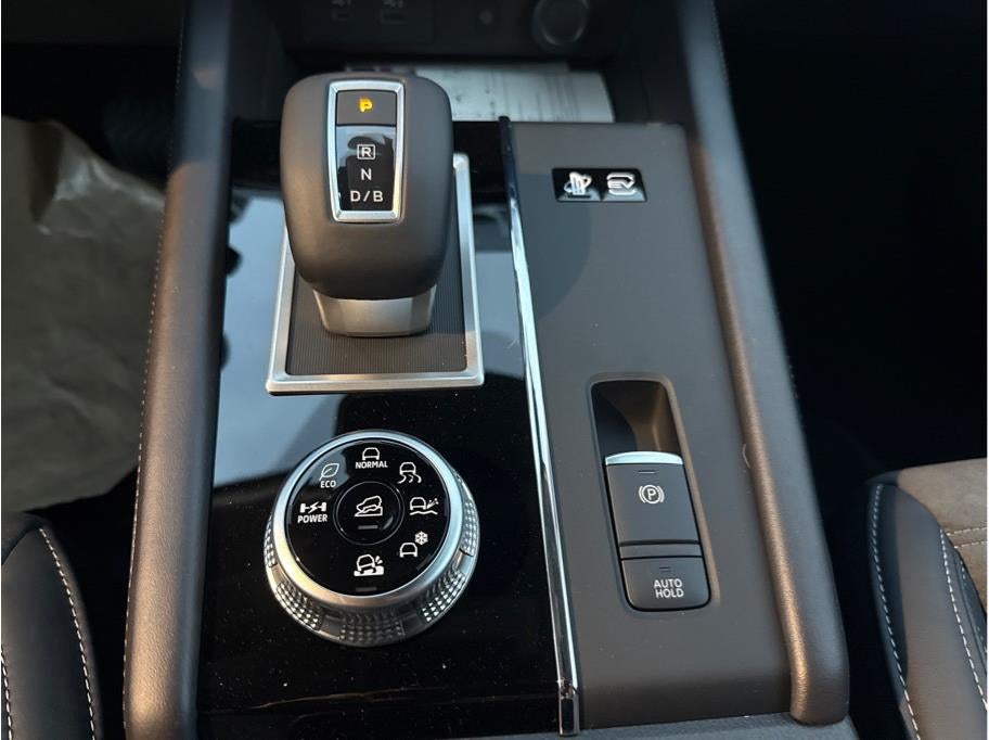 2025 Mitsubishi Outlander PHEV SE