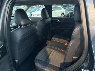 2025 Mitsubishi Outlander PHEV SE