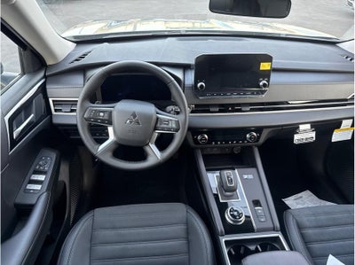 2025 Mitsubishi Outlander PHEV SE