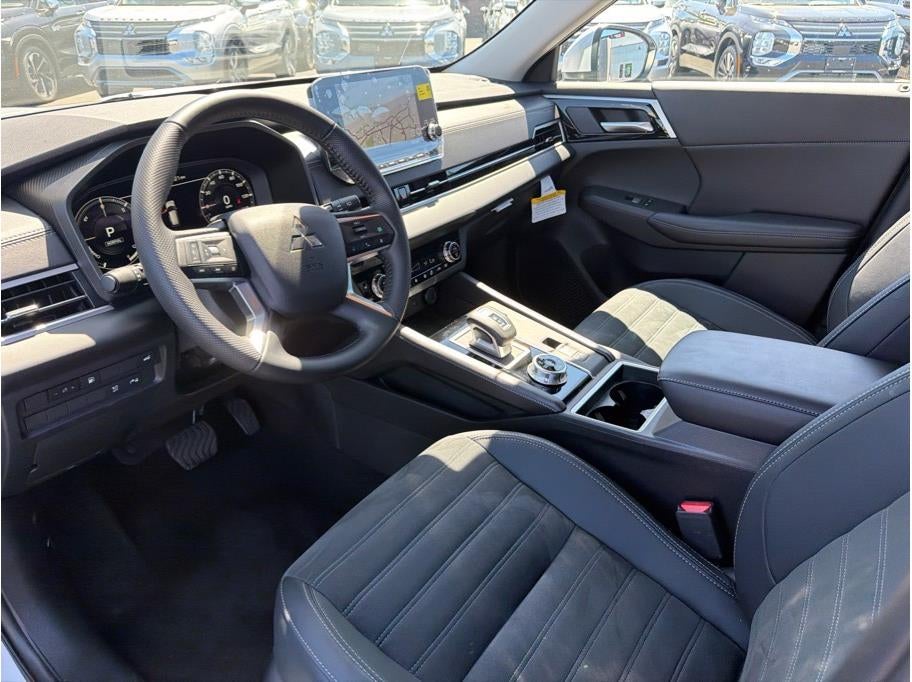 2025 Mitsubishi Outlander PHEV SE