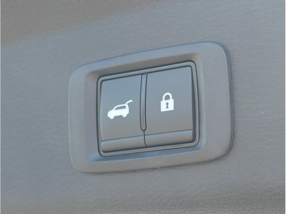 2025 Mitsubishi Outlander PHEV SE